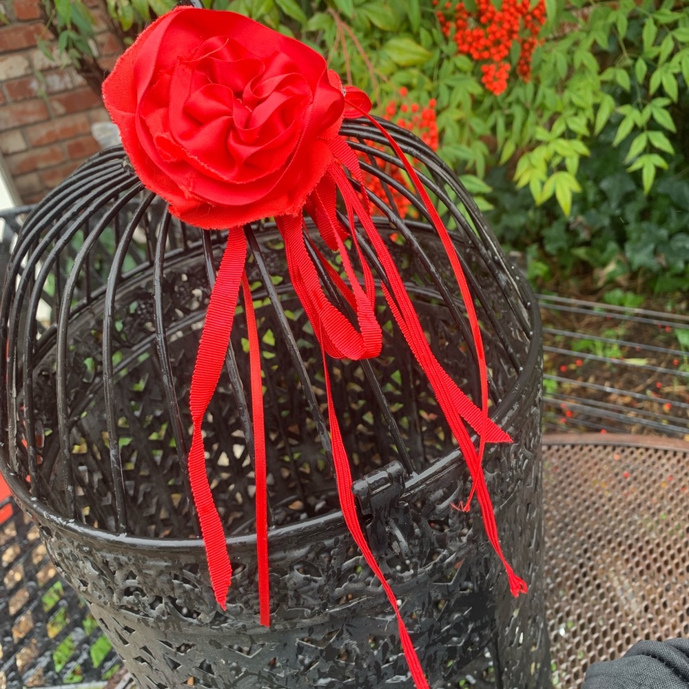 Cloche hat in black with a raw edged fabric flower pin by kreativekristen - Picture 3 of 8